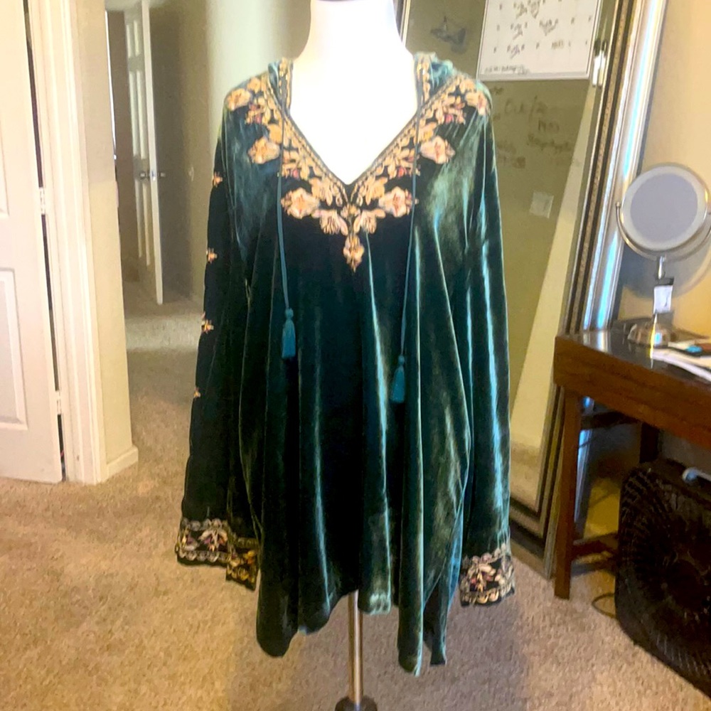 Like NEW Dark Green Velvet Johnny Was Tunic XL